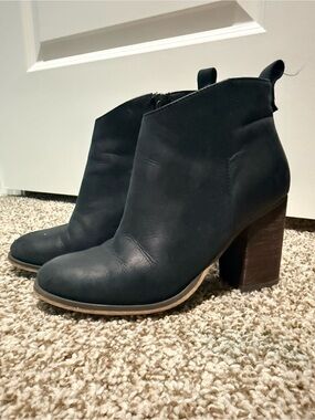 bp Black Leather Block Heel Ankle Booties